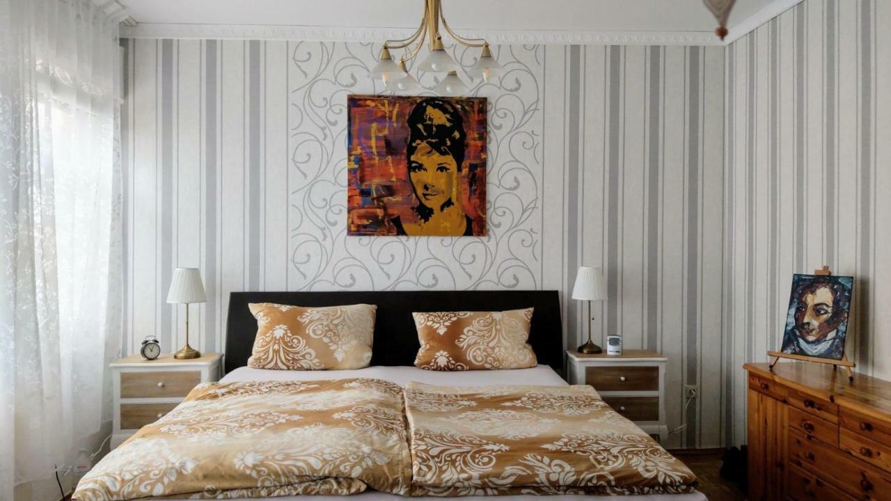 Artstudio Rudesheim Apartment ฮูเดสไฮม์ แอม ไฮน์ ภายนอก รูปภาพ