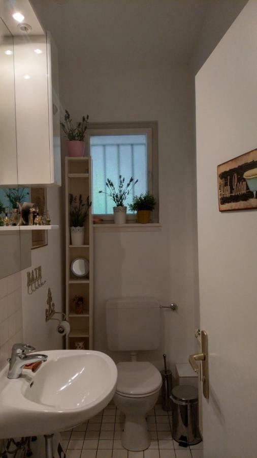 Artstudio Rudesheim Apartment ฮูเดสไฮม์ แอม ไฮน์ ภายนอก รูปภาพ